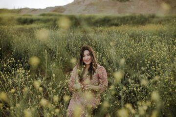 Photo yellow dress